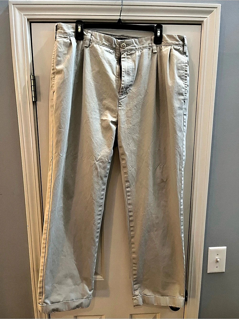 Nautica Men's Pleated Cuffed Chino Trousers 38x32 Khaki